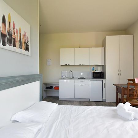 Villa Caterina Apartments By Wonderful Italy 代森扎诺-德尔加达 外观 照片