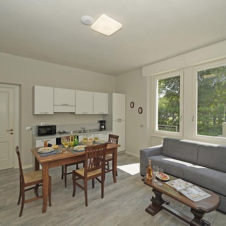 Villa Caterina Apartments By Wonderful Italy 代森扎诺-德尔加达 外观 照片