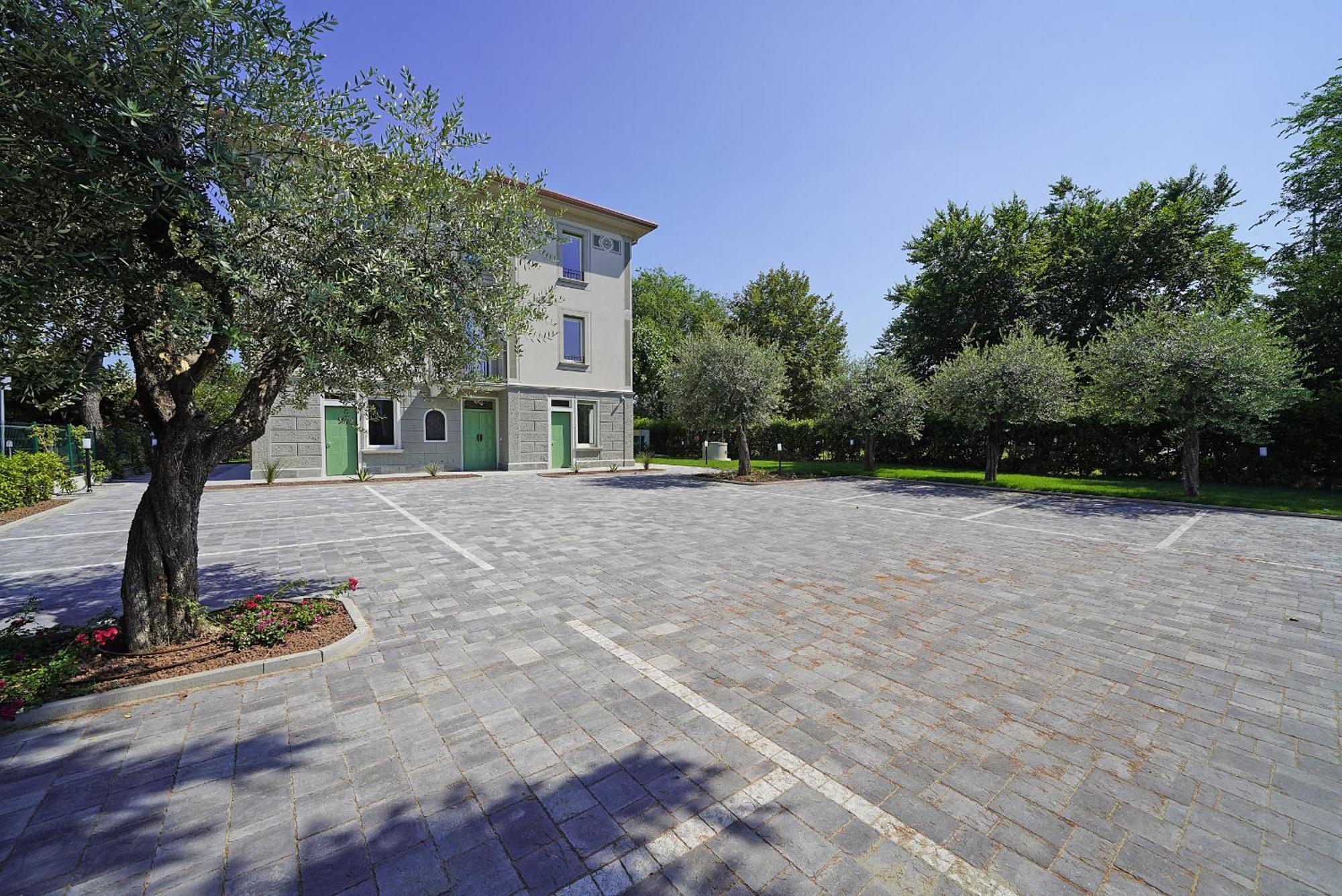 Villa Caterina Apartments By Wonderful Italy 代森扎诺-德尔加达 外观 照片