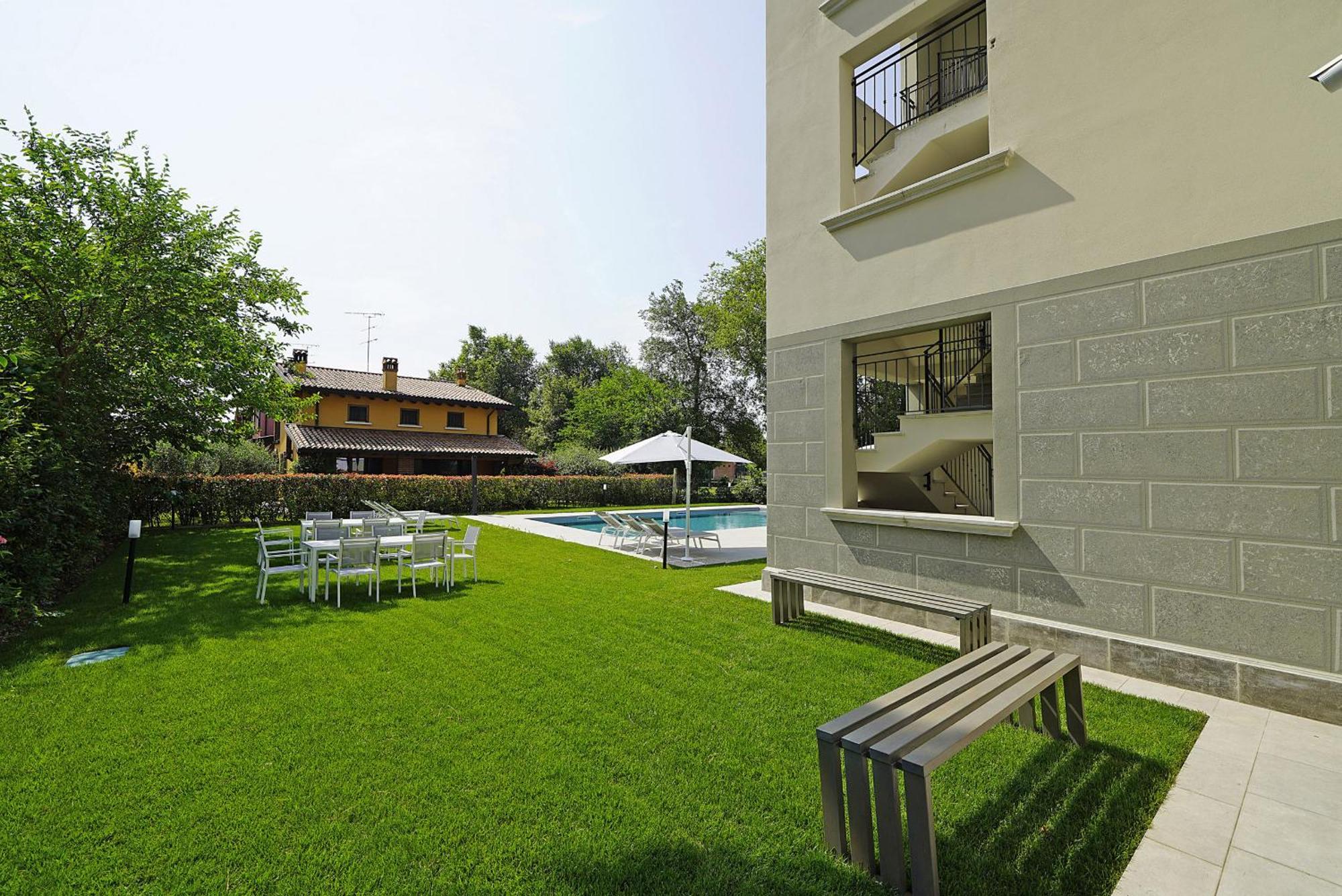 Villa Caterina Apartments By Wonderful Italy 代森扎诺-德尔加达 外观 照片
