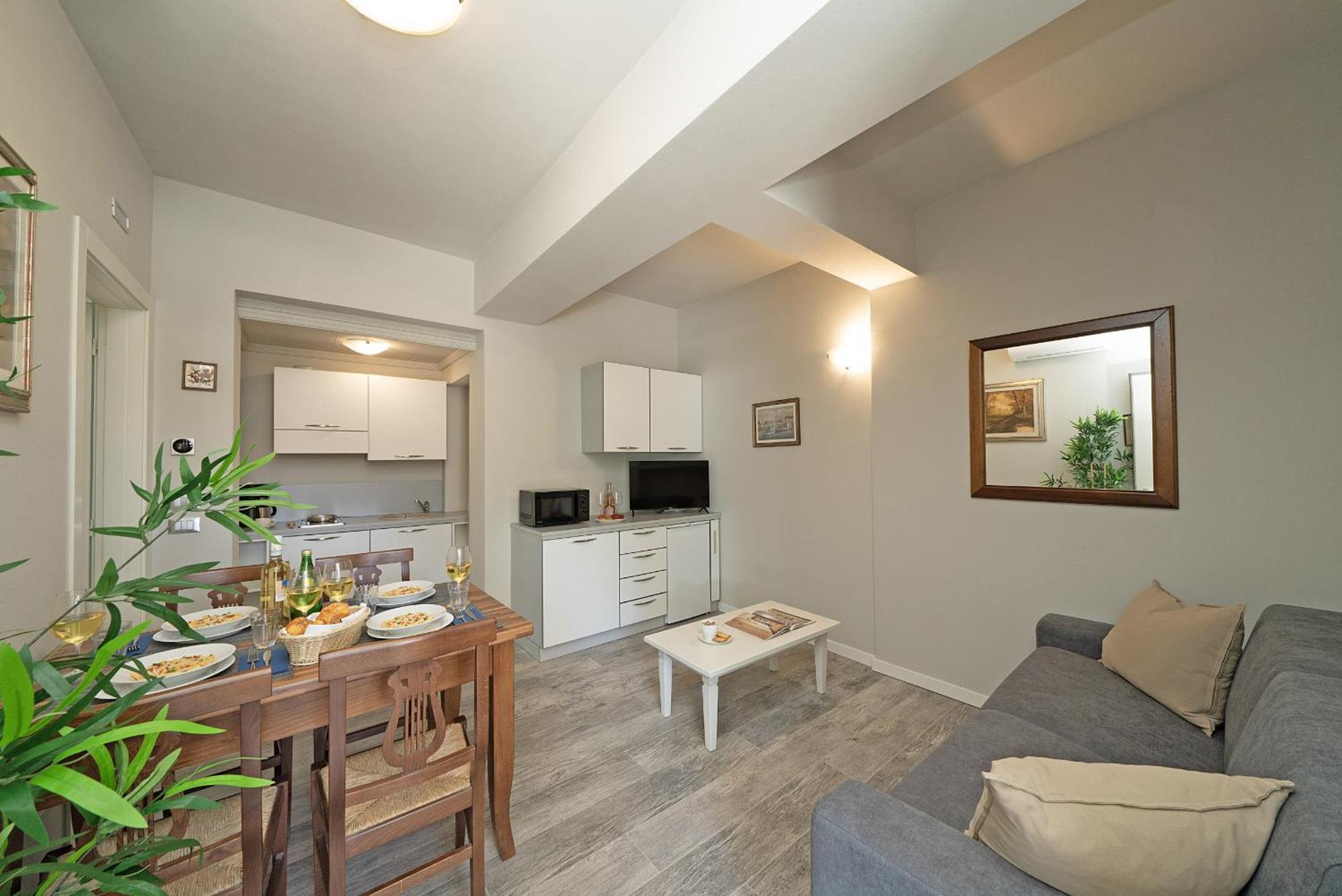 Villa Caterina Apartments By Wonderful Italy 代森扎诺-德尔加达 外观 照片